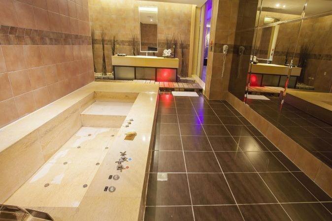 Idee Spa Motel Yangmei Exteriér fotografie